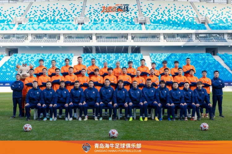 青島海牛一線隊(duì)名單：老將鄭龍、薩里奇坐鎮(zhèn)，金洋洋等新援在列