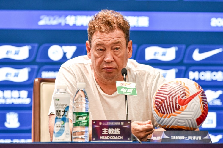  斯盧茨基：德比戰(zhàn)的關(guān)注度和意義都不太一樣，客觀說(shuō)雙方五五開(kāi)