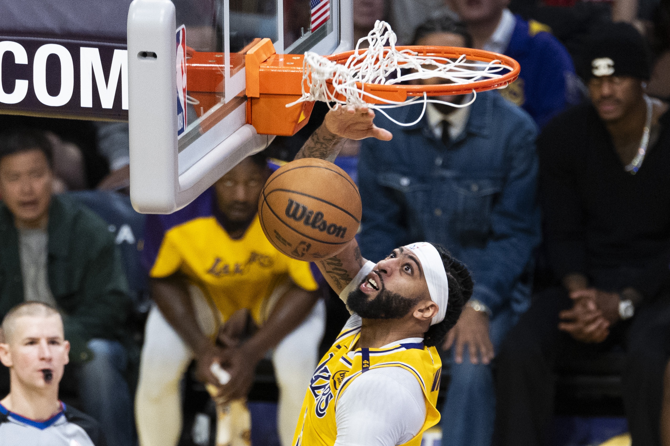  湖記：這是NBA乃至體育史上最重大、最讓人震驚的交易吧